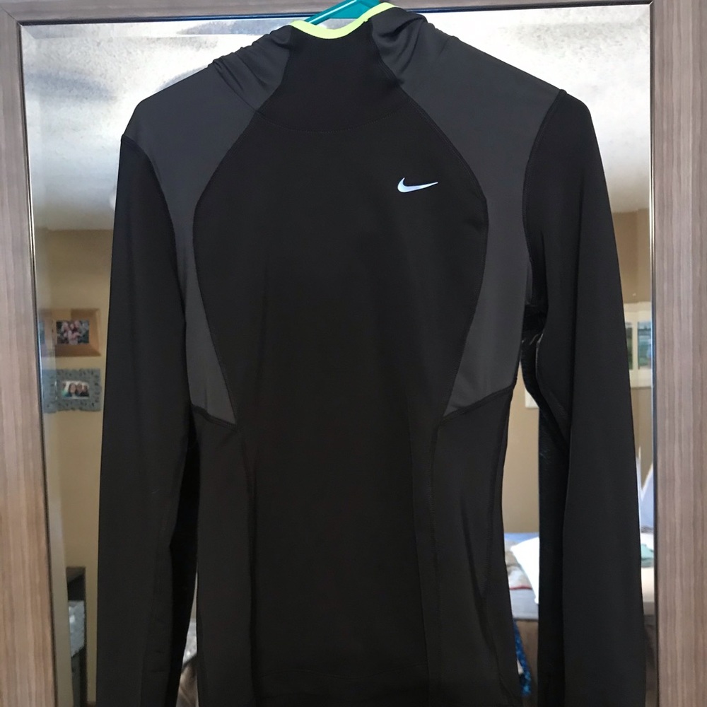 Black/grey and yellow Nike dri fit
